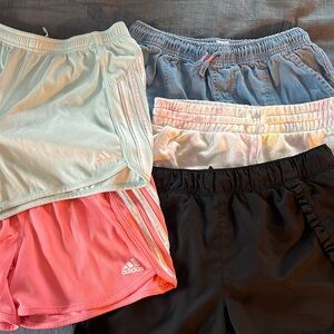 Girls assorted shorts - size L, L+, 12/14